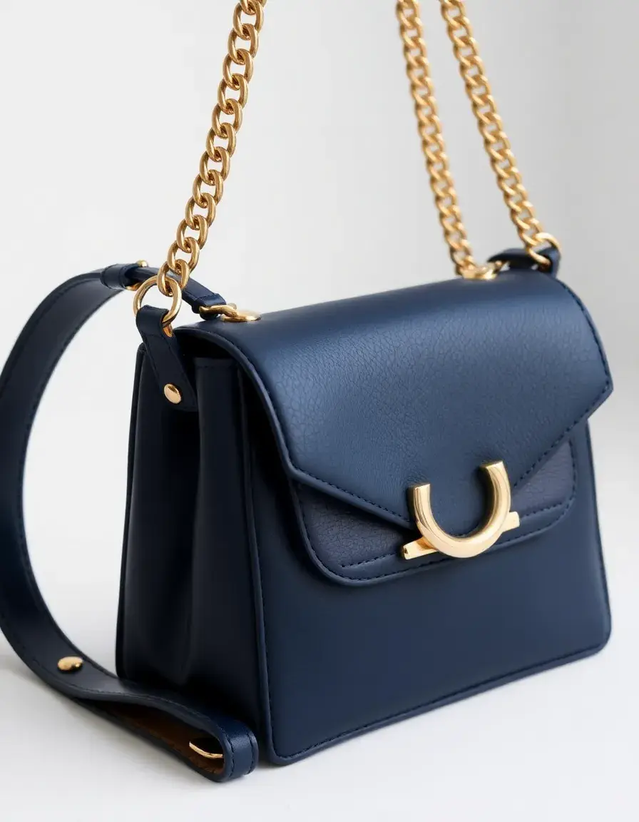 Borsa pelle tracolla blu navy con catena